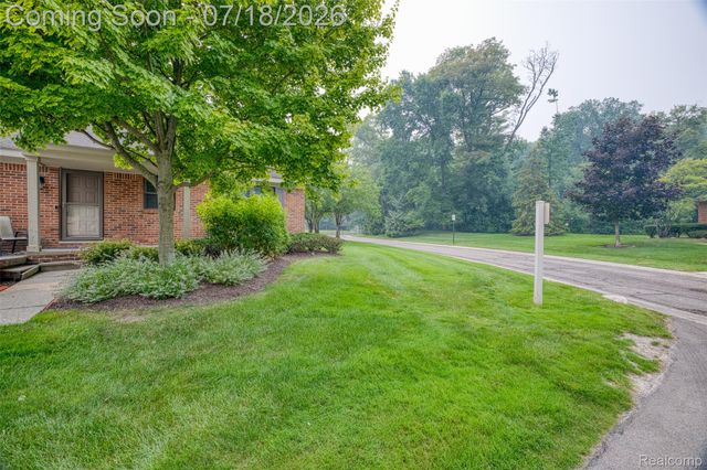 7482 Sheffield, West Bloomfield Charter Township, MI 48322