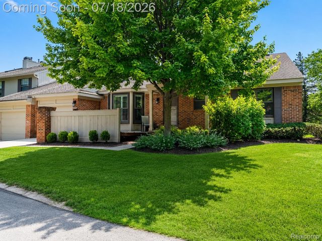 7482 Sheffield, West Bloomfield Charter Township, MI 48322