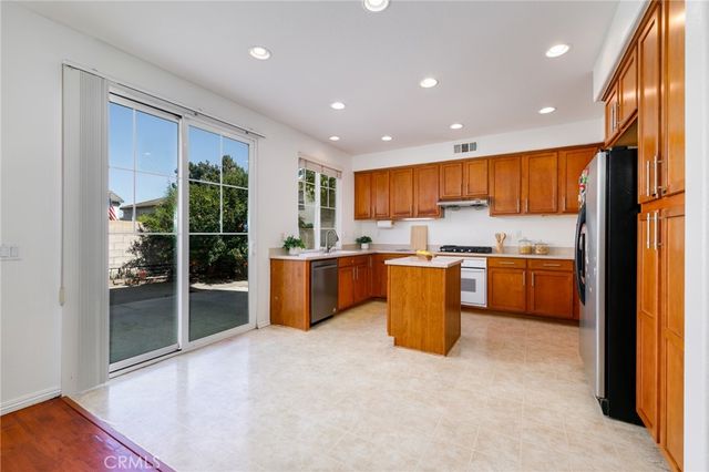 13329 Goldmedal, Chino, CA 91710