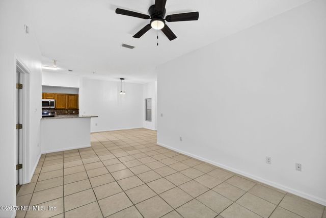 6111 MAGGIES Circle 104, Jacksonville, FL 32244