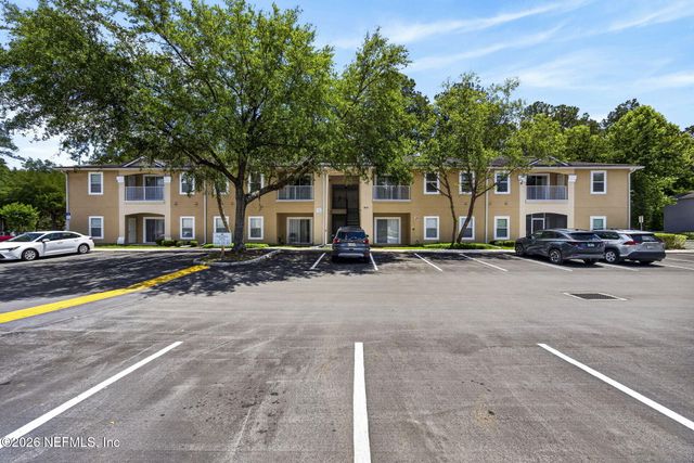 6111 MAGGIES Circle 104, Jacksonville, FL 32244