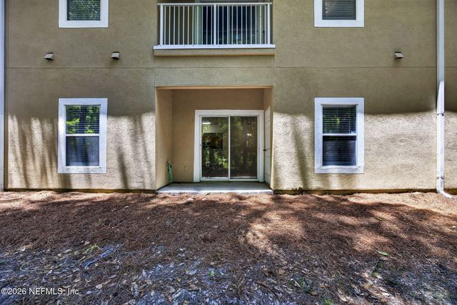6111 MAGGIES Circle 104, Jacksonville, FL 32244