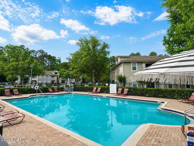 6111 MAGGIES Circle 104, Jacksonville, FL 32244