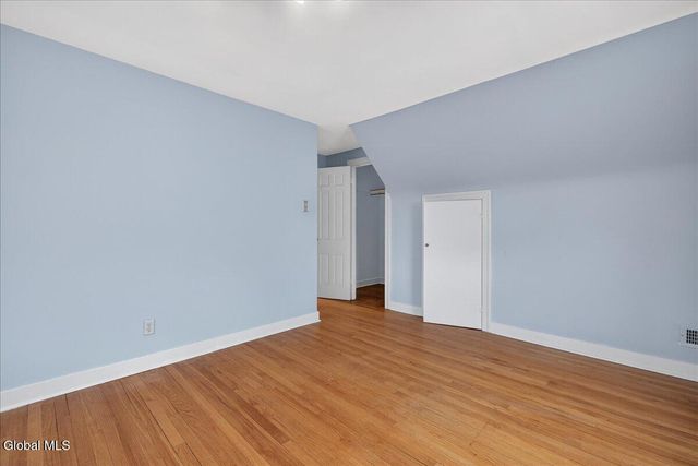 1527 Dean Street, Niskayuna, NY 12309