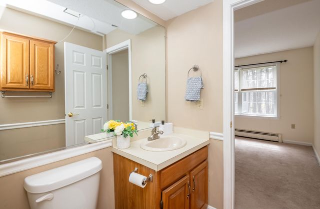 50 Brookside Dr Apt O5, Exeter, NH 03833