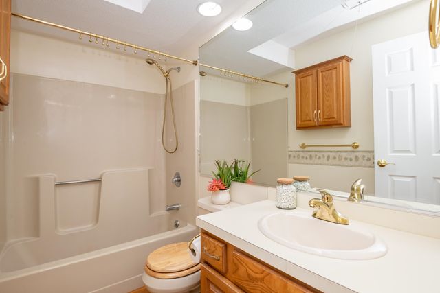 50 Brookside Dr Apt O5, Exeter, NH 03833
