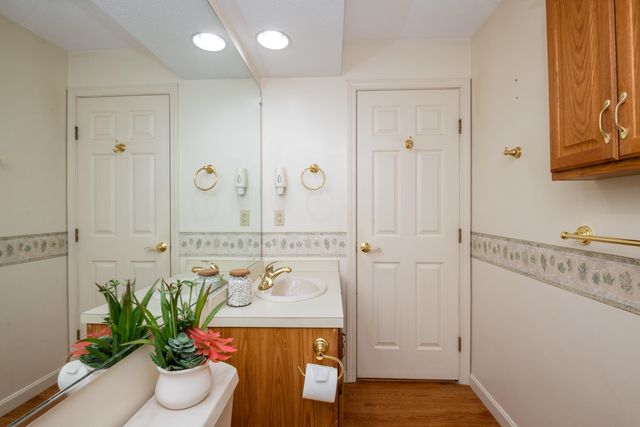50 Brookside Dr Apt O5, Exeter, NH 03833