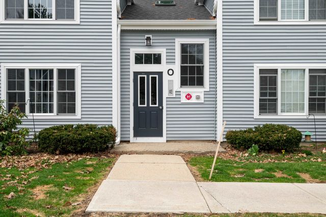 50 Brookside Dr Apt O5, Exeter, NH 03833