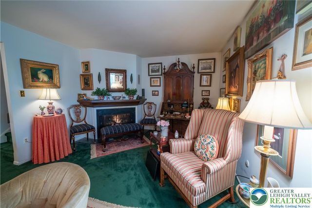 1880 Bent Pine Hill, Upper Macungie Twp, PA 18051