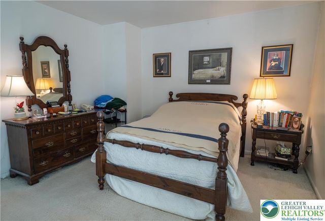 1880 Bent Pine Hill, Upper Macungie Twp, PA 18051