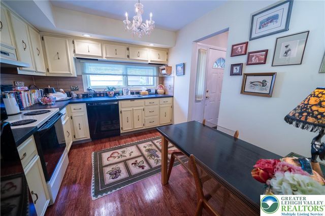 1880 Bent Pine Hill, Upper Macungie Twp, PA 18051