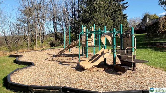 1880 Bent Pine Hill, Upper Macungie Twp, PA 18051