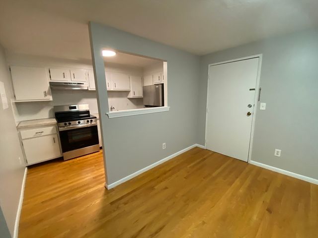 55 Elmwood Park 4, Quincy, MA 02170