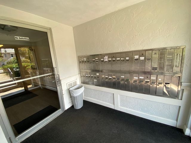 55 Elmwood Park 4, Quincy, MA 02170