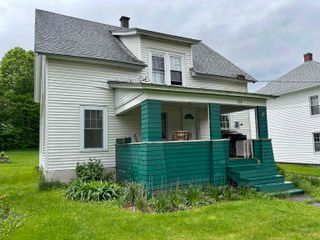 374 Caswell Avenue, Derby, VT 05830