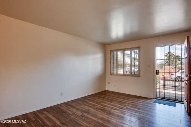 1238 S Camino Seco, Tucson, AZ 85710