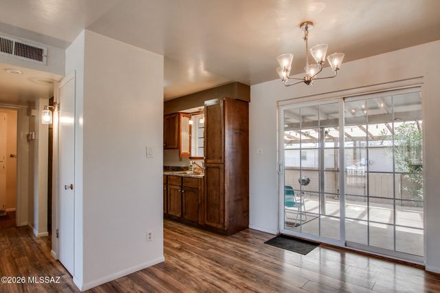 1238 S Camino Seco, Tucson, AZ 85710