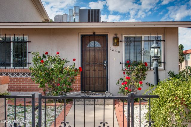 1238 S Camino Seco, Tucson, AZ 85710