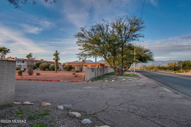 1238 S Camino Seco, Tucson, AZ 85710