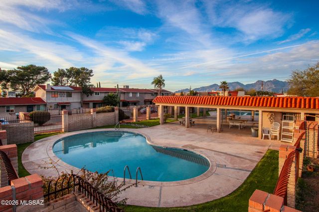 1238 S Camino Seco, Tucson, AZ 85710