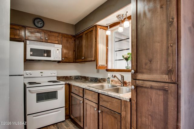 1238 S Camino Seco, Tucson, AZ 85710