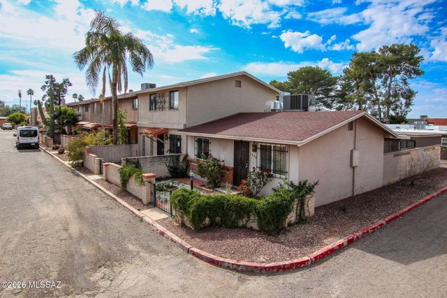1238 S Camino Seco, Tucson, AZ 85710