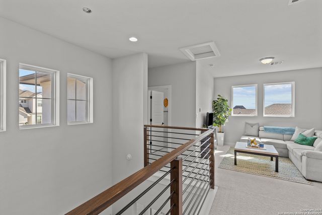 1521 ESCARPMENT, New Braunfels, TX 78132