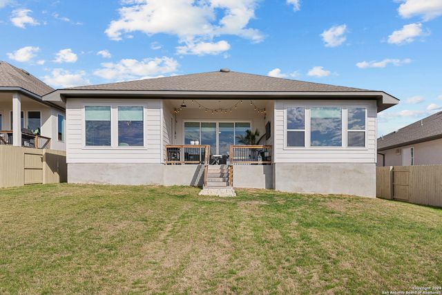 1521 ESCARPMENT, New Braunfels, TX 78132