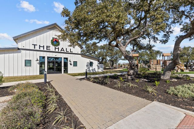 1521 ESCARPMENT, New Braunfels, TX 78132