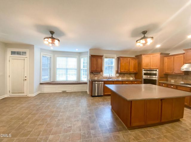 213 Cross Oaks Place, Holly Springs, NC 27540