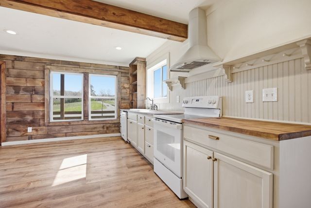 181 Ramah Rd, Leoma, TN 38468