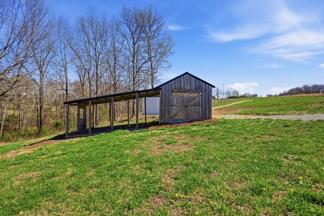 181 Ramah Rd, Leoma, TN 38468