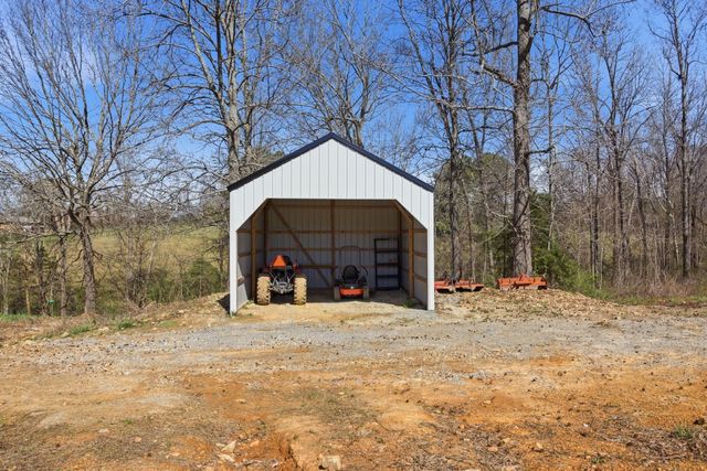 181 Ramah Rd, Leoma, TN 38468