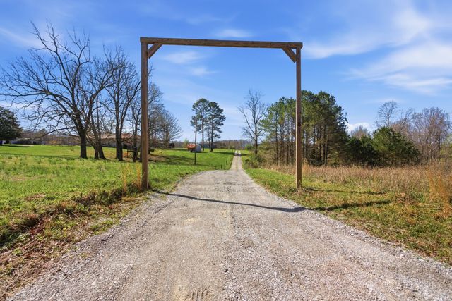 181 Ramah Rd, Leoma, TN 38468