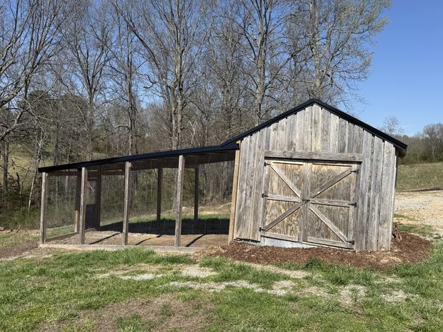 181 Ramah Rd, Leoma, TN 38468