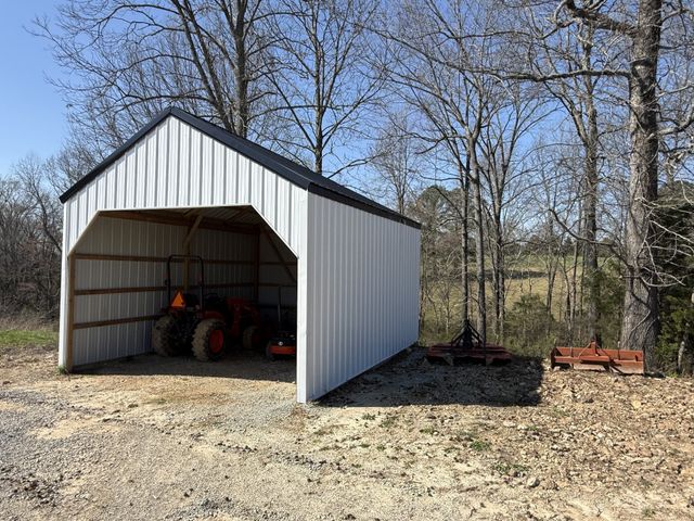 181 Ramah Rd, Leoma, TN 38468
