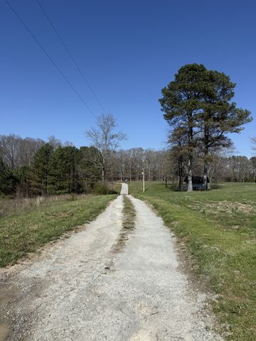181 Ramah Rd, Leoma, TN 38468