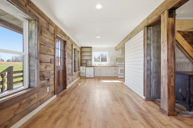 181 Ramah Rd, Leoma, TN 38468