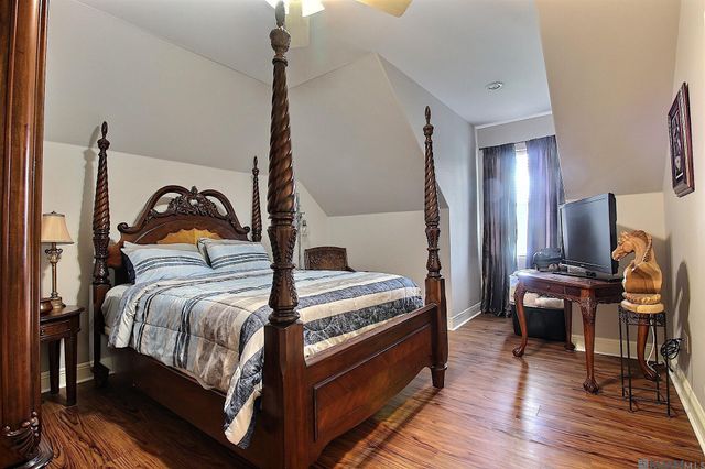 12578 N Lakeshore Dr, Walker, LA 70785