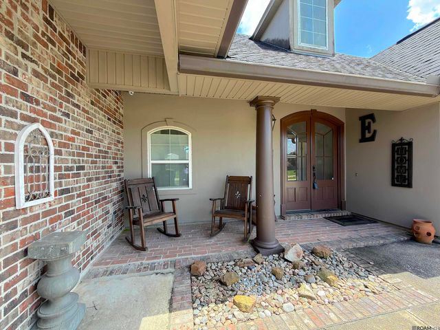 12578 N Lakeshore Dr, Walker, LA 70785