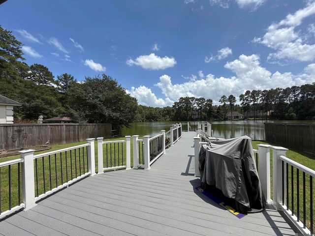 12578 N Lakeshore Dr, Walker, LA 70785