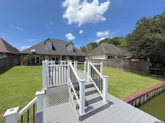 12578 N Lakeshore Dr, Walker, LA 70785