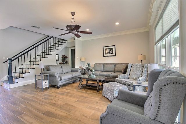 12578 N Lakeshore Dr, Walker, LA 70785
