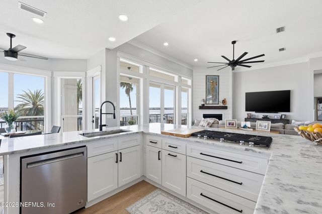 9028 HECKSCHER Drive, Jacksonville, FL 32226