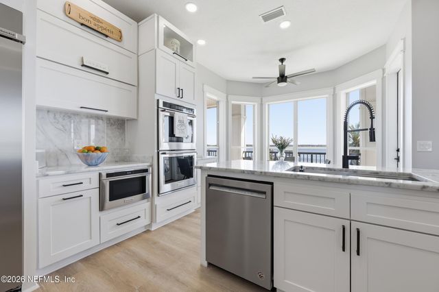 9028 HECKSCHER Drive, Jacksonville, FL 32226