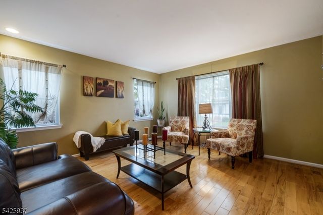 82 Nostrand Rd, Hillsborough Twp., NJ 08844