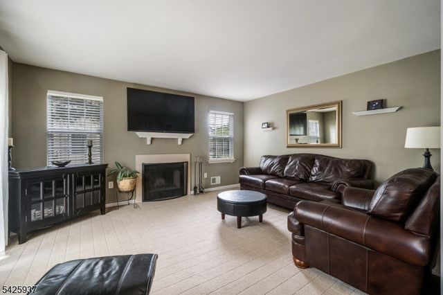 82 Nostrand Rd, Hillsborough Twp., NJ 08844