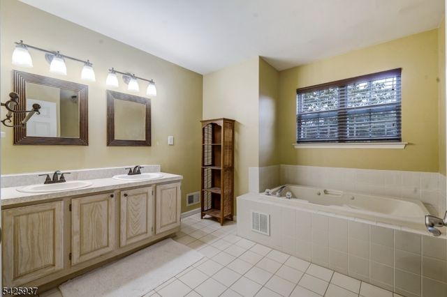 82 Nostrand Rd, Hillsborough Twp., NJ 08844