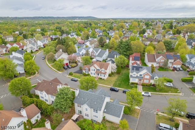 82 Nostrand Rd, Hillsborough Twp., NJ 08844