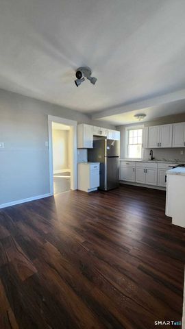 266 Brooks Street 2nd Fl., Bridgeport, CT 06608
